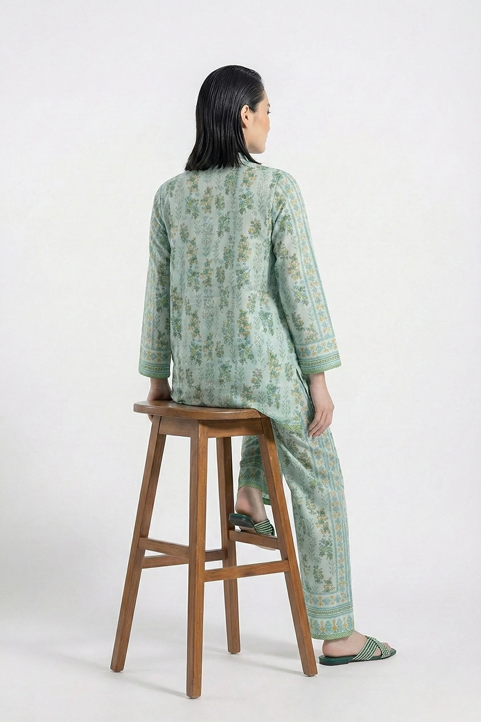 Calla Lily Printed Swiss Lawn Co-Ord Set - Image 3
