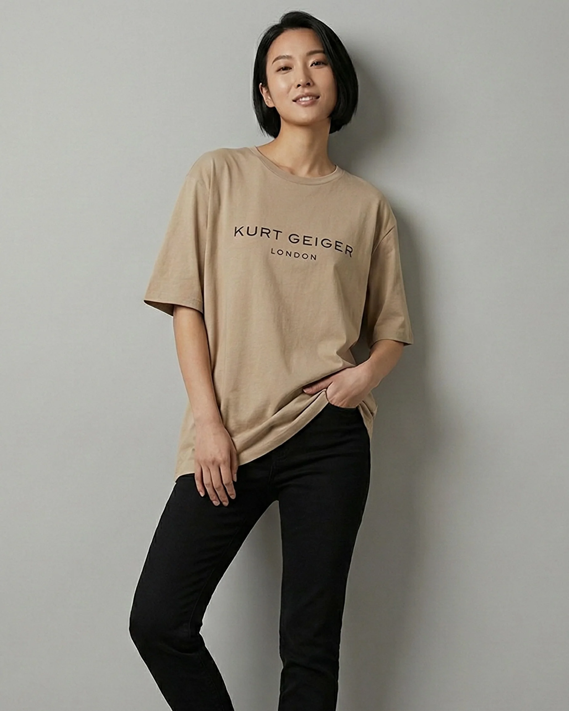Kurt Geiger London Graphic Drop Shoulder Oversized Tee - Image 2